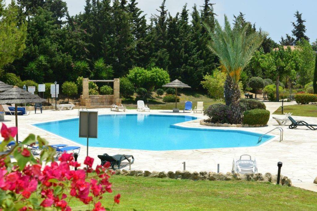 Limnaria Villas Sunny Garden Apartment Paphos Exterior photo